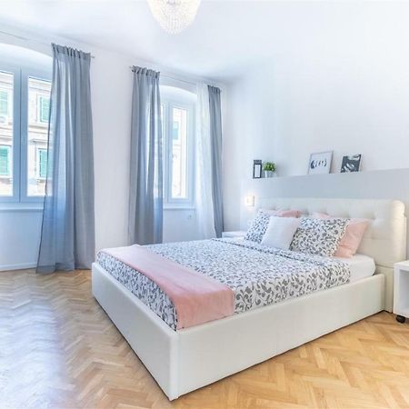 Apartment Alba Rijeka Extérieur photo
